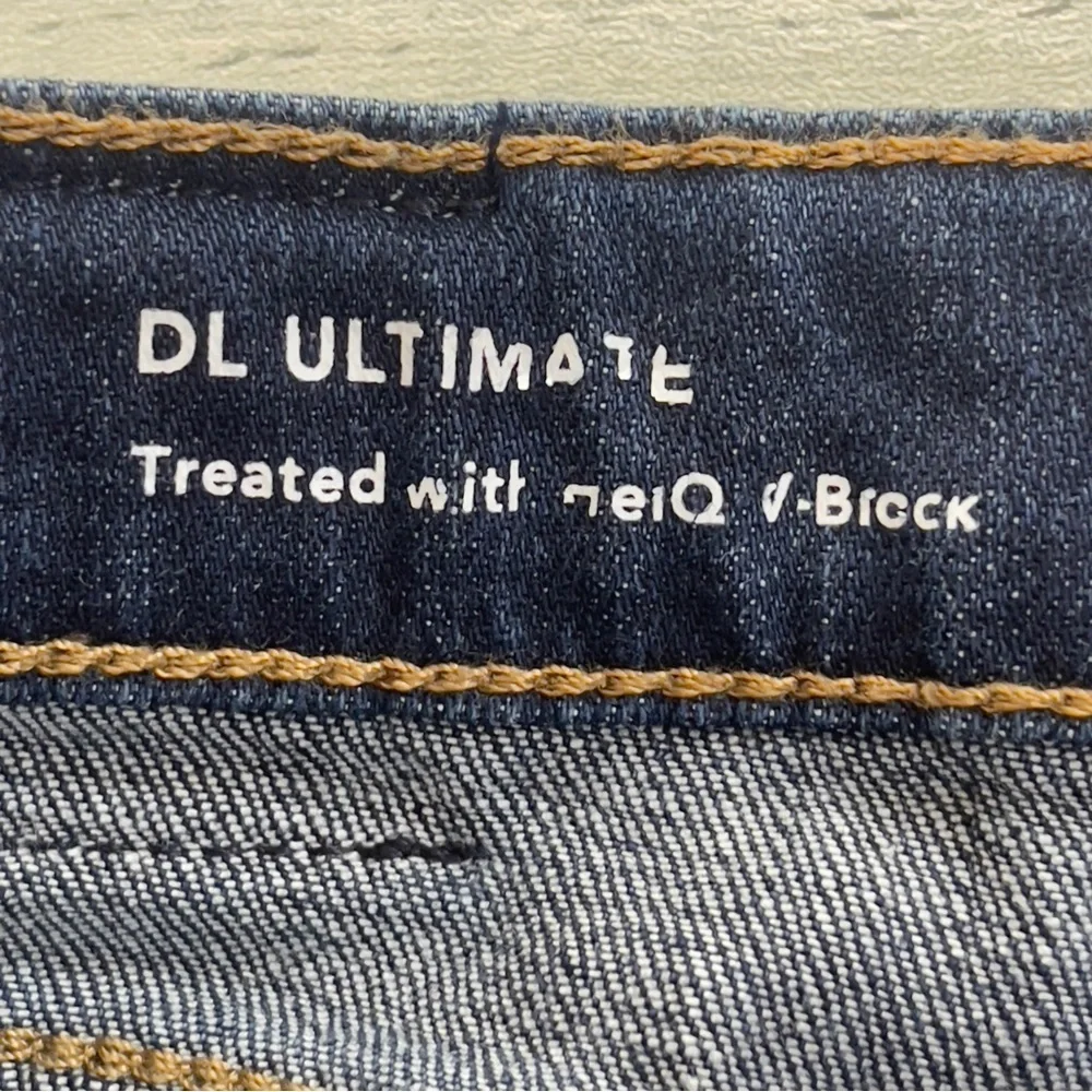 DL1961 Boys Brady Slim Adjustable Waist Jeans 16